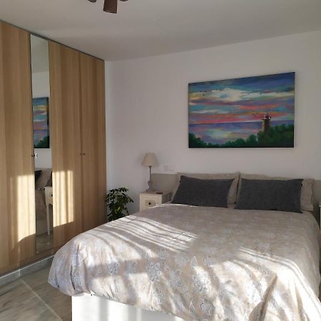 Playa Escollera Apartment Естепона Екстериор снимка
