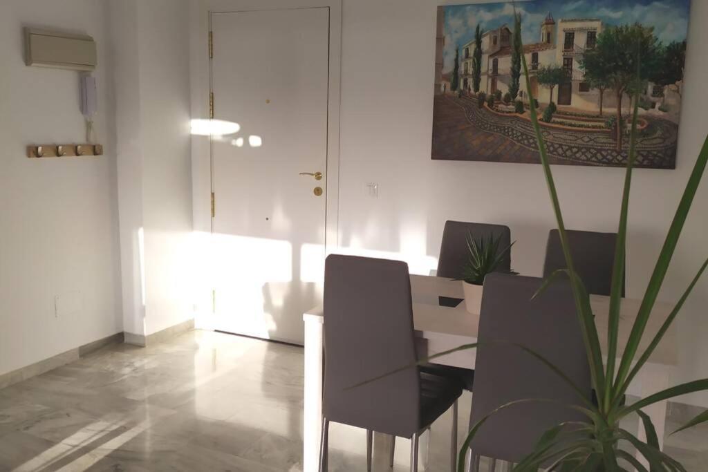 Playa Escollera Apartment Естепона Екстериор снимка
