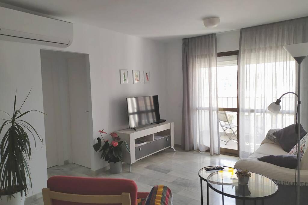 Playa Escollera Apartment Естепона Екстериор снимка