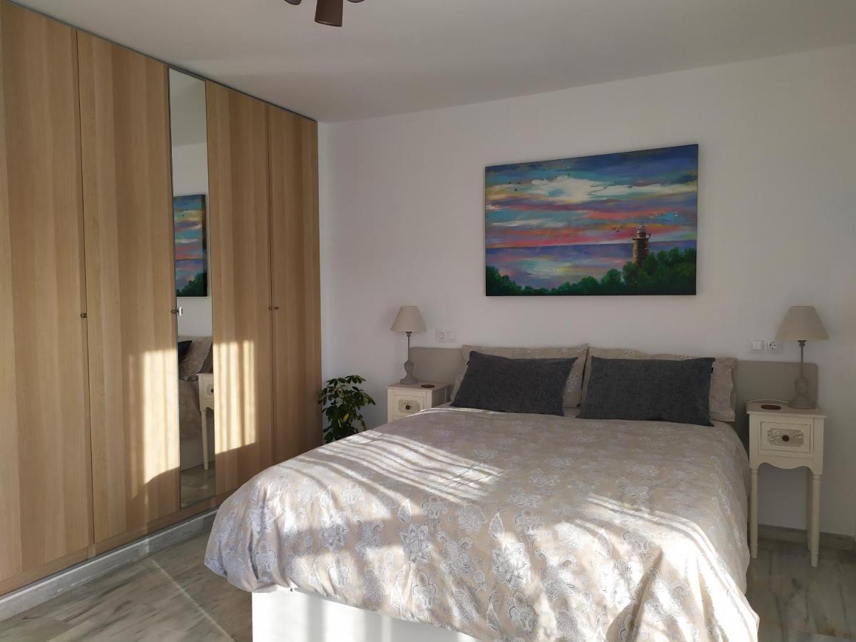 Playa Escollera Apartment Естепона Екстериор снимка